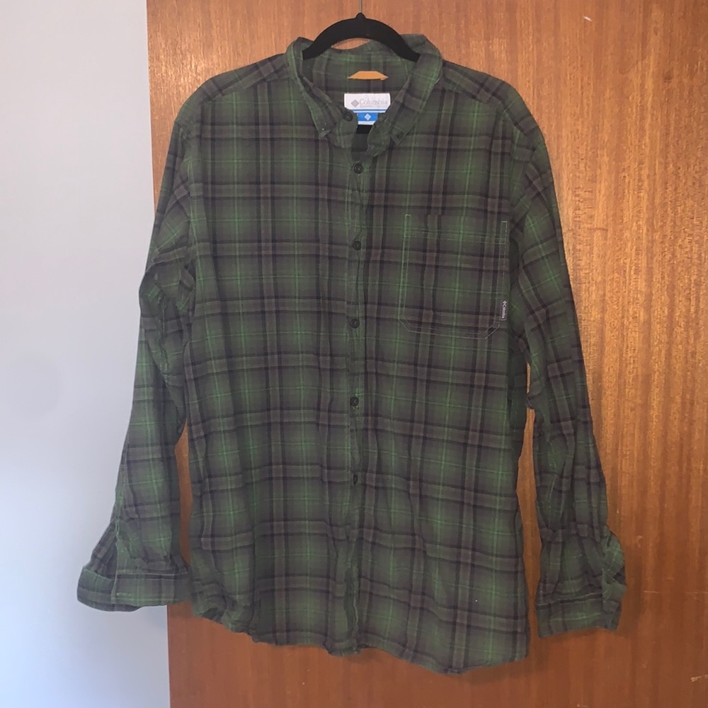 MENS XL PLAID COLUMBIA BUTTON UP